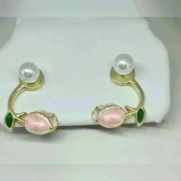 NWOT Pink Tulip Flower Pearl Stud Earrings - Picture 1 of 5
